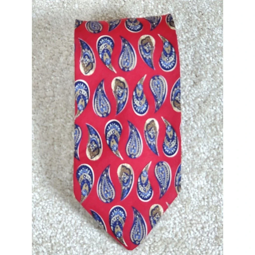 Jos A Banks Collection Men's Neck Tie Red‎ Paisley 100% Silk USA 58